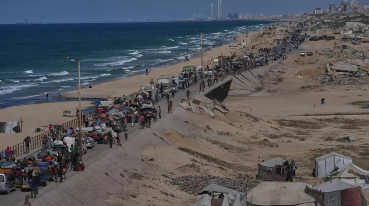 加沙停火后，从南部回到北部的加沙巴勒斯坦人流